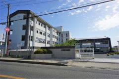 前原中学校