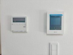 防犯性もばっちり、TVモニター付きインターホン完備。大きなモニターで玄関先を確認できます。
