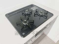 3種類の料理が同時に調理できる、3口ガスコンロ。