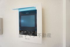 防犯性、セキュリティ対策に安心できるテレビモニター付きインターフォンです。セールスマン対策にもなり安心できます。