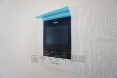 防犯性、セキュリティ対策に安心できるテレビモニター付きインターフォンです。セールスマン対策にもなり安心できます。