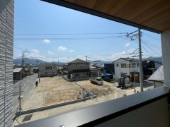 2階バルコニーからの眺望です。前面に遮るものがなく景色を一望できます。