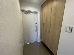 たっぷり収納できるシューズボックス付きなので、家族全員の靴がきれいに整頓できます。