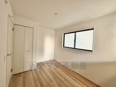 居室としてももちろん、収納や書斎、お子様のプレイスペースにも＾＾使い勝手が良さそうです＾＾