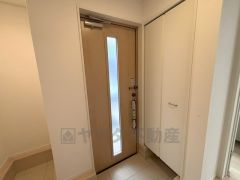 たっぷり収納できるシューズボックス付きなので、家族全員の靴がきれいに整頓できます。