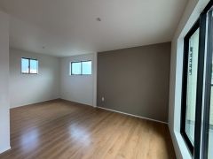 間仕切り対応可能な6帖と5.2帖の洋室です＾＾柔軟に部屋のレイアウトを変えることができるのが、大きな魅力の一つです。