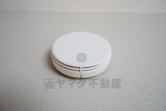 同仕様写真。現況と異なる場合は現況を優先します。火災発生をいち早く知らせてくれる火災報知器は標準装備＾＾