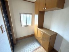 たっぷり収納できるシューズボックス付きなので、家族全員の靴がきれいに整頓できます。