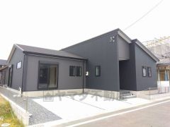 カースペースは2台分。