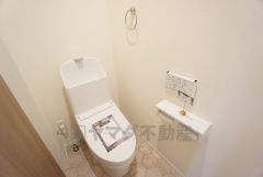 温水洗浄機付トイレです。