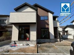 角地なので、開放感が得られます。 また、日差しが入りやすく、家の奥まで明るくなるのが嬉しいポイントです。