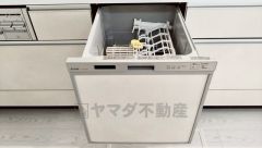 炊事時間を大幅に短縮できる食器洗浄乾燥機付き＾＾食器を洗う手間が減るので家族とのコミュニケーションの時間や自分の時間が増えますね。