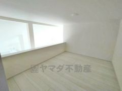 空間の広がりを演出し、限られたスペースを有効活用したロフト