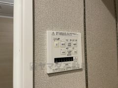 浴室暖房乾燥機には、暖房、乾燥、涼風、換気の4つの機能が付いています。タイマー付きです。換気・雨の日の洗濯も安心です＾＾