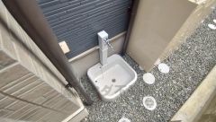 あると便利な外水栓。ガーデニングに、洗車に、泥遊びやペットの散歩の後に。