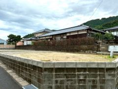 鏡山小学校：徒歩約1分 鏡中学校：徒歩約5分