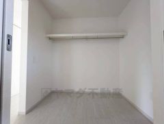 脱衣所と直結したFCLなので着替え、収納が一カ所で完結しています。家族の衣類を収納しやすく家事導線も整いやすいですね＾＾