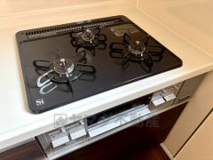 3種類の料理が同時に調理できる、3口ガスコンロ。