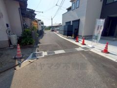 南側約4ｍの公道に面しています。