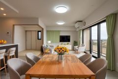 （家具はCGによるイメージとなります） キッチンから会話が弾みそうなダイニングです。お友達や親せきをお招きするのも楽しみになりますね＾＾