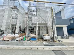 カースペースは2台分（車種による）。