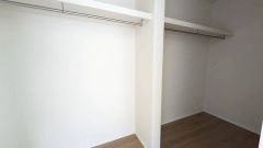 クローゼット付きなので、すっきりと整理整頓でき気持ちよく過ごせますね＾＾