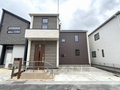 閑静な住宅街でのんびりとした住環境＾＾四箇田小学校徒歩9分、スーパーまで徒歩7分の生活便利な物件＾＾