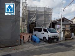 スーパーやコンビニなども近く周辺環境充実。快適でゆとりのある生活空間で新生活を始めましょう＾＾