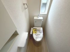 温水洗浄便座付きで、快適性にも配慮。