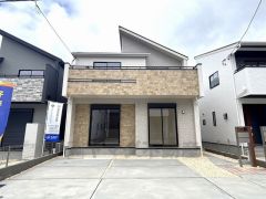 閑静な住宅街でのんびりとした住環境＾＾四箇田小学校徒歩9分、スーパーまで徒歩7分の生活便利な物件＾＾