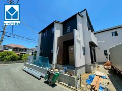 小・中学校が徒歩約10分以内。通学の負担が少なく、お子様も安心して通える環境