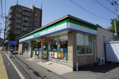 ファミリーマート　福岡屋形原三丁目