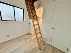 屋根裏収納付き＾＾すっきりと整理整頓できるので気持ちよくすごせます＾＾