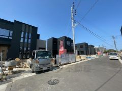 住人以外の車の進入も少なく、小さなお子様を持つご家庭にも安心です。