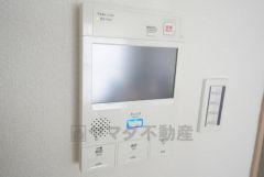 防犯性もばっちり、TVモニター付きインターホン完備。