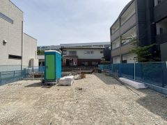 現地（2026年5月）撮影。最寄りのスーパー、バス停まで徒歩10分圏内の快適な住環境です＾＾