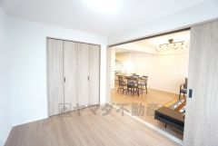 クローゼット付きなので、すっきりと整理整頓でき気持ちよく過ごせますね＾＾