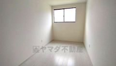 居室としてももちろん、収納や書斎、お子様のプレイスペースにも＾＾使い勝手が良さそうです＾＾