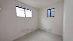 クローゼットが設けられているので、すっきりと整理整頓でき気持ちよく過ごせます＾＾