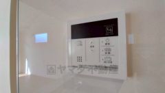 キッチン横からお湯張り、追い炊き、足し湯がボタン一つで楽々操作できる給湯機リモコンです＾＾