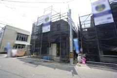 周辺環境充実。スーパー・小学校・コンビニ徒歩9分圏内。最新の設備で気持ちの良い新生活を送りませんか＾＾
