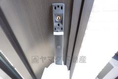 玄関はスタイリッシュ