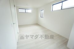 2ドア1ルームになっているのでお子様の成長に合わせてお部屋を仕切ることもできます＾＾