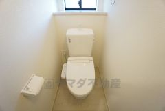 1階2階の2ヶ所にトイレがありますので、忙しい朝にも家族に気を使わず、ゆとりが生まれますね＾＾